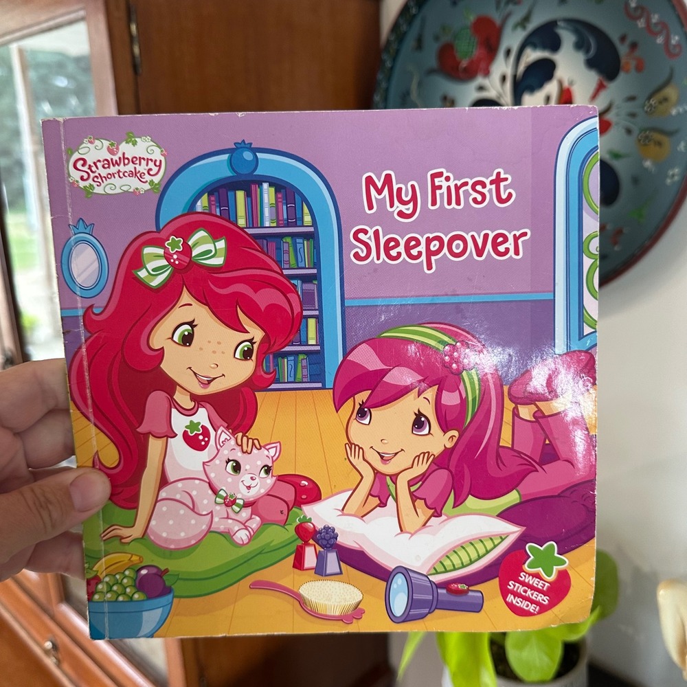 Strawberry Shortcake My First Sleepover Kids Paperback Book 2010‎ Lauren Cecil
